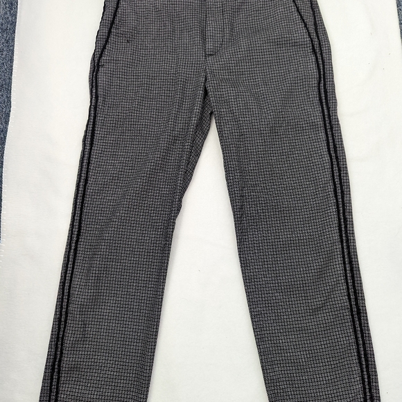 Dress pants - Picture 1 of 3